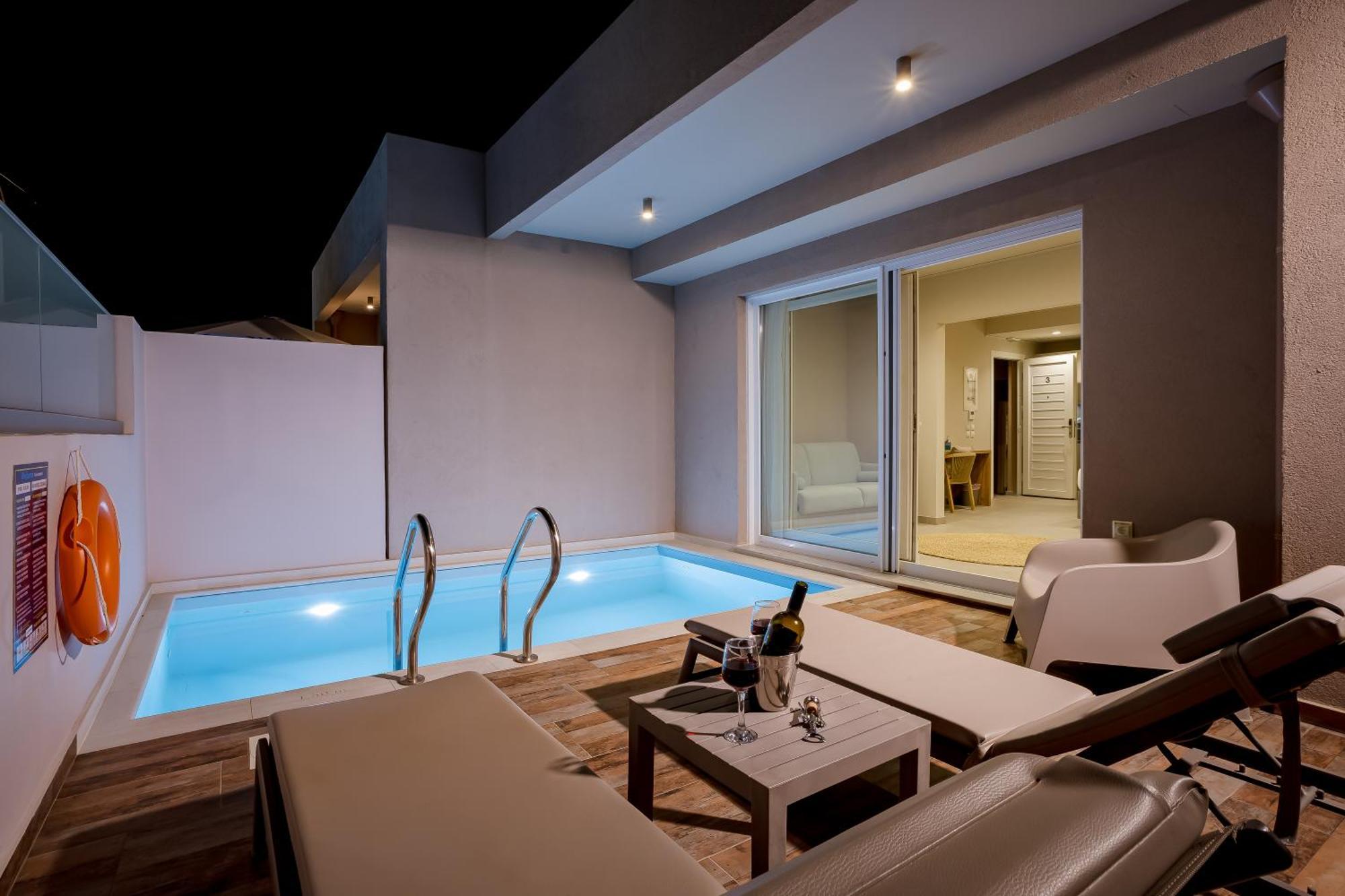 Sarpidon Suites Agia Marina Eksteriør bilde